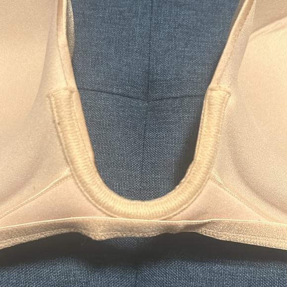Wonderbra - Picture 6 of 7